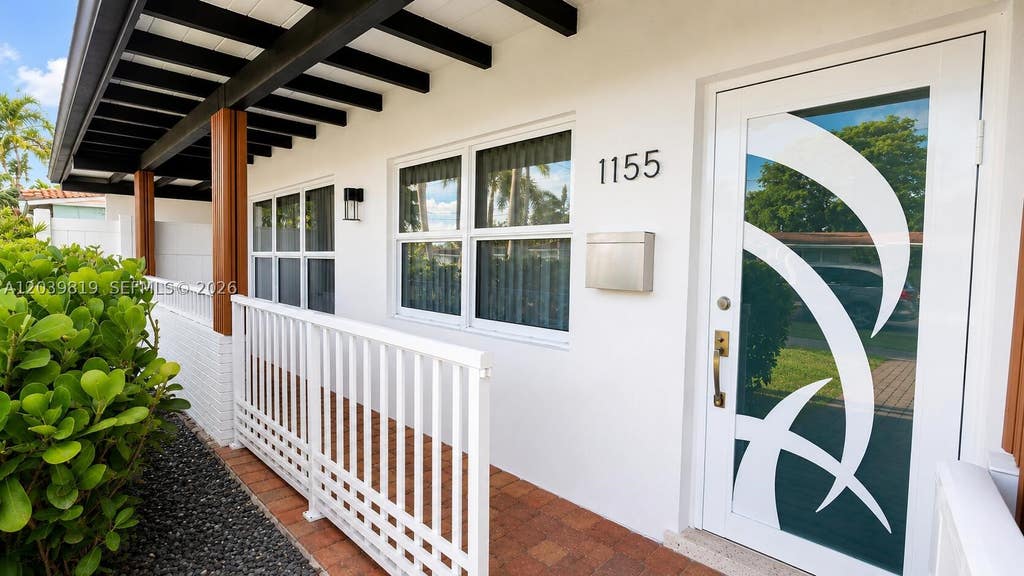 Photo of 1155 Hayes St, Hollywood, FL 33019 (MLS # A12039819)
