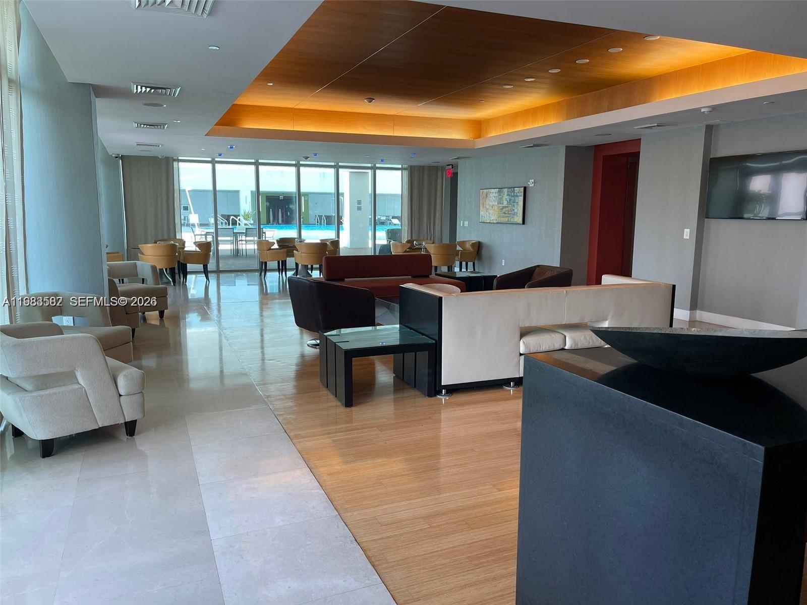 500 Brickell Ave 3005