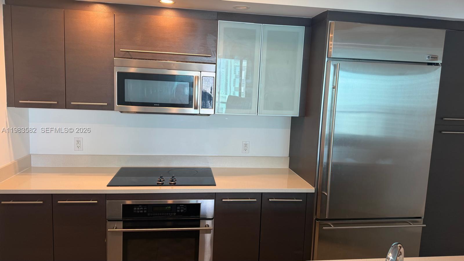 500 Brickell Ave 3005