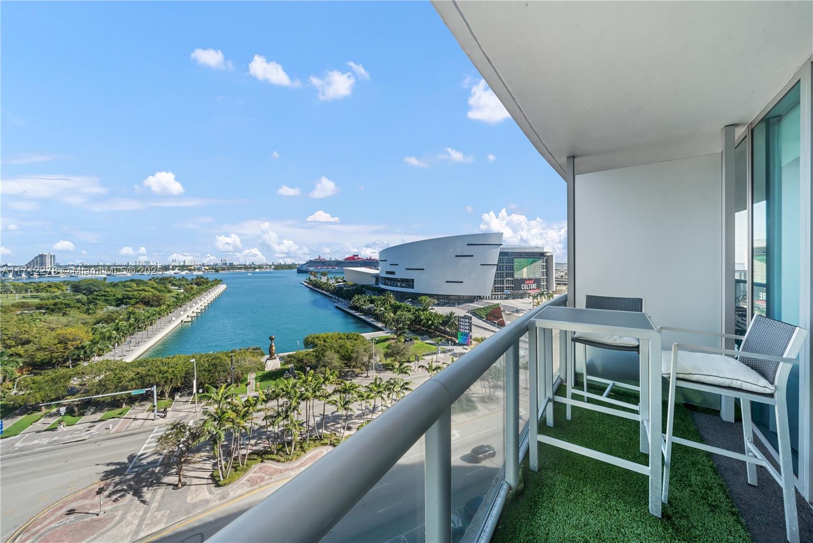 Fully remodeled 1 bed/1.5 bath turnkey condo in downtown Miami, sold furnished including TVs and appliances, with bay views from every room. Kitchen features top-of-the-line Bosch appliances, complemented by sleek, soft touch cabinetry and a custom island that serves as both a prep area and an ideal space for entertaining. Additionally, the unit includes extra storage. Marina Blue residents enjoy access to two pools, a relaxing hot tub, a well-equipped gym, and around-the-clock security. Perfectly positioned across from Museum Park and adjacent to major highways, this prime location offers convenient access to the beach, the airport, shopping destinations, entertainment centers and more.