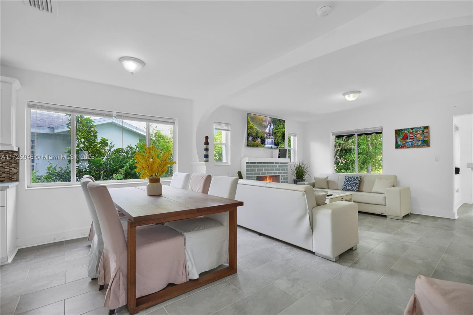 126 NW 33rd St