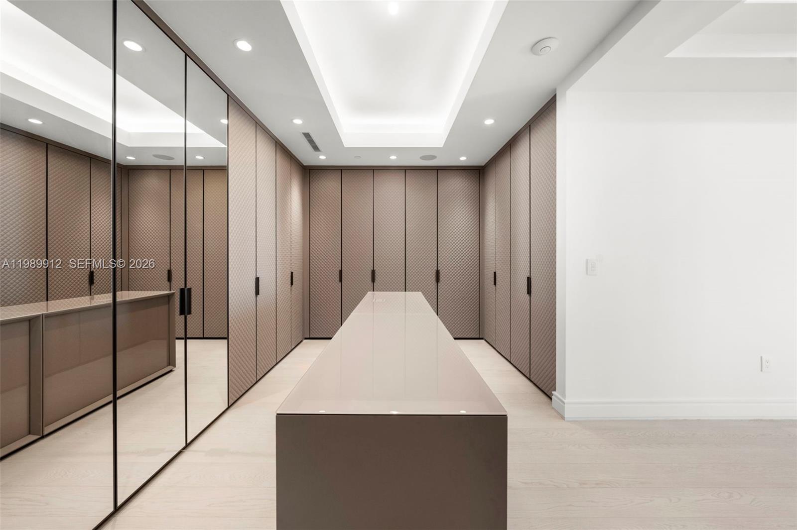 NORTH BISCAYNE BEACH AMEN - Residential