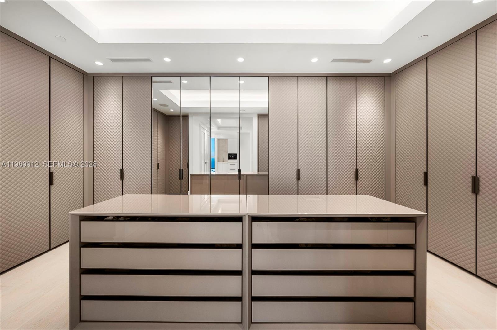 NORTH BISCAYNE BEACH AMEN - Residential