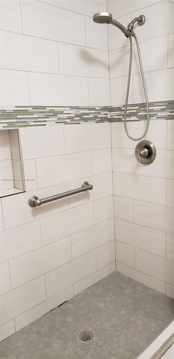 CORAL GABLES GRANADA SEC - Residential