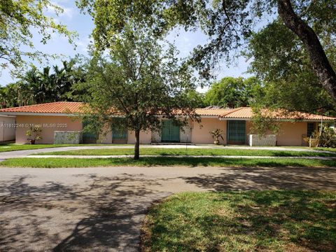 Photo of 1240 La Mancha Ave, Coral Gables, FL 33134 (MLS # A11812248)