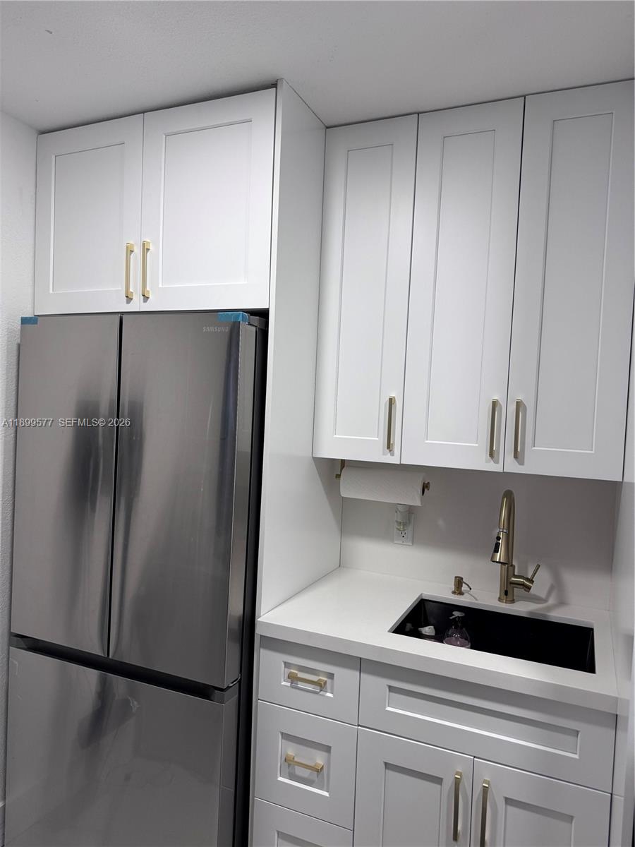 G W MOODYS SUB - Residential Income