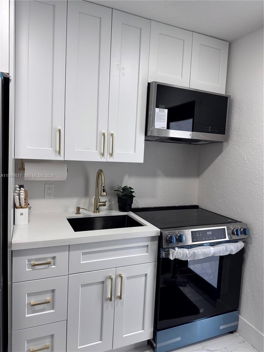 G W MOODYS SUB - Residential Income