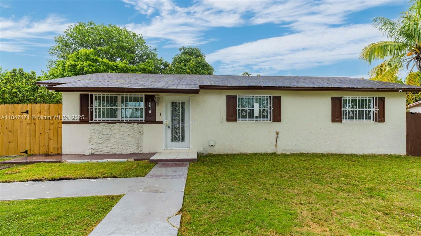 Beautiful 3/1 single family home no HOA, Tiled floors, Granite kitchen, washer/ dryer, nice large backyard with terrace, driveway for 4+ cars. Centrally located near shopping centers, restaurants, major highways and Baptist hospital. Requirements: Driver's License, Last 2 month's Pay Stubs, Last 2 Bank Statements, Police Background Report, Credit Report. Easy to show is on a lockbox... Section 8 Welcome........... Landlord very motivated!