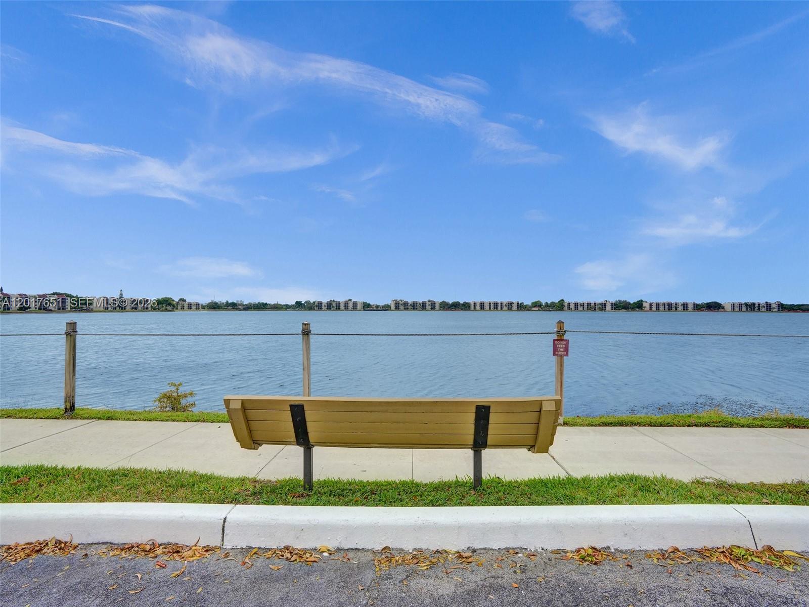 LAKE EMERALD CONDOMINIUM - Residential