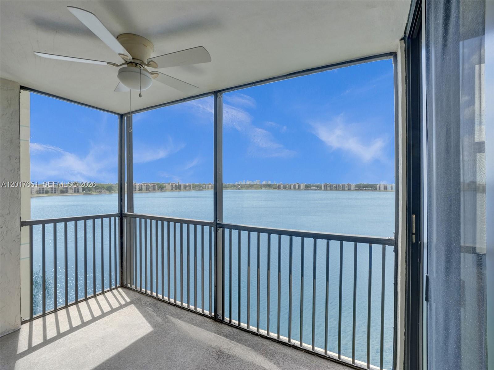 LAKE EMERALD CONDOMINIUM - Residential