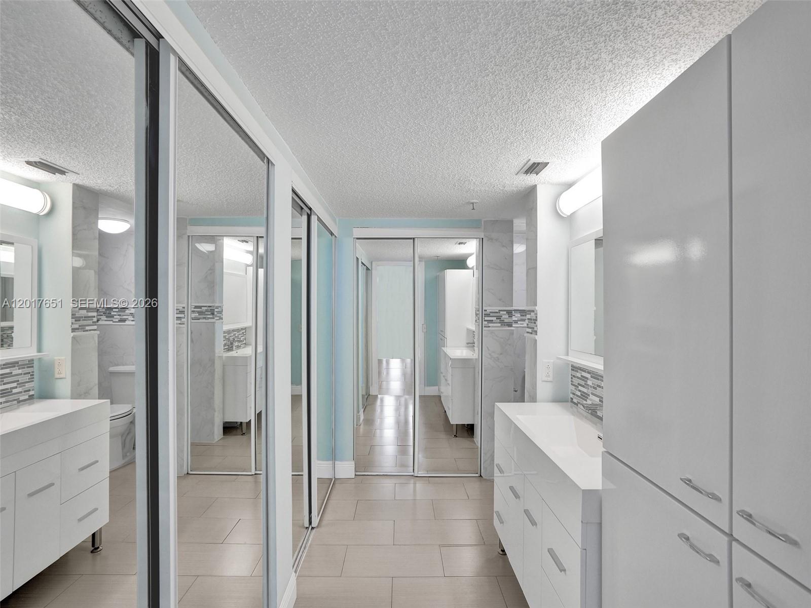 LAKE EMERALD CONDOMINIUM - Residential