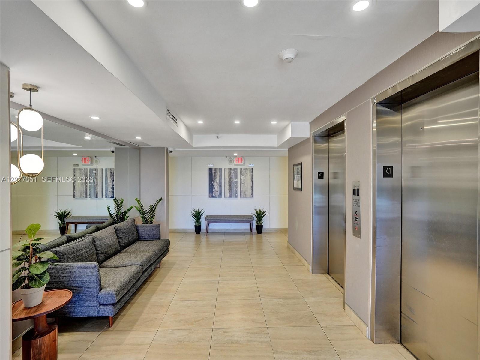 LAKE EMERALD CONDOMINIUM - Residential