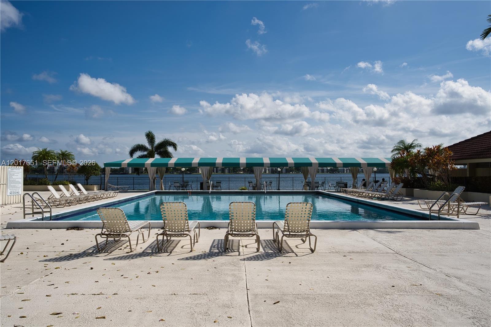 LAKE EMERALD CONDOMINIUM - Residential