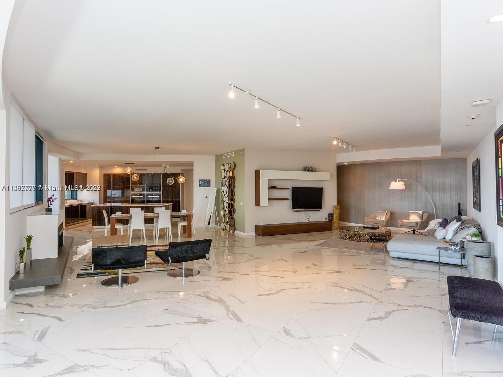 18555 COLLINS AVENUE COND - Residential