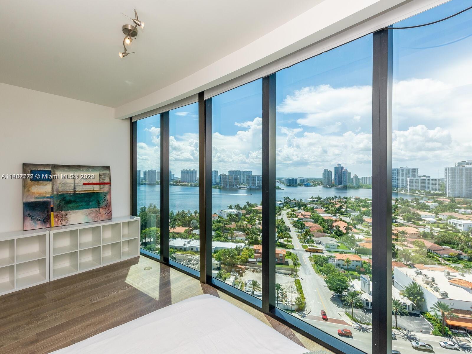 18555 COLLINS AVENUE COND - Residential