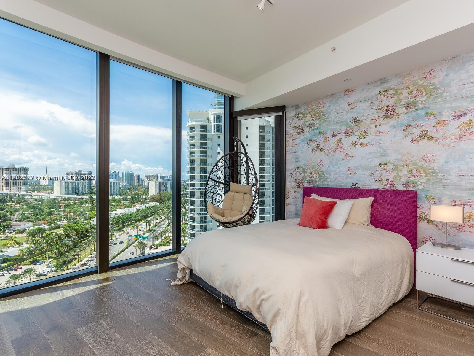 18555 COLLINS AVENUE COND - Residential