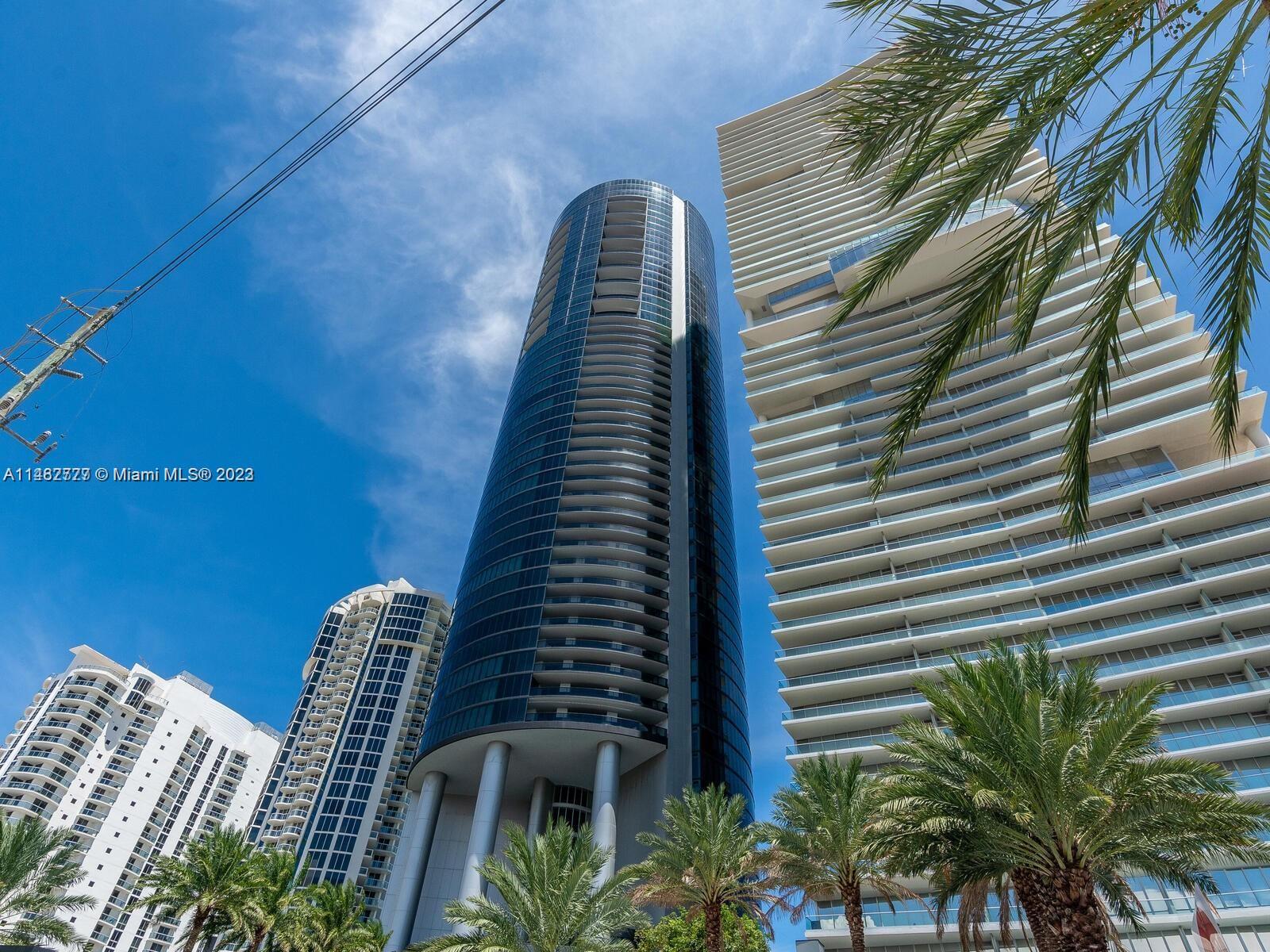 18555 COLLINS AVENUE COND - Residential