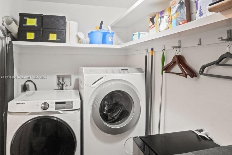 ICON CONDO - Residential