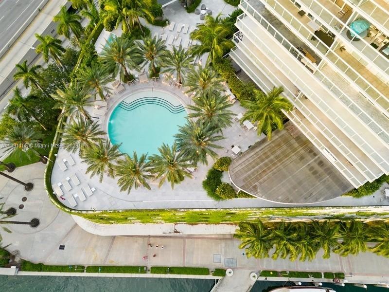 ICON CONDO - Residential