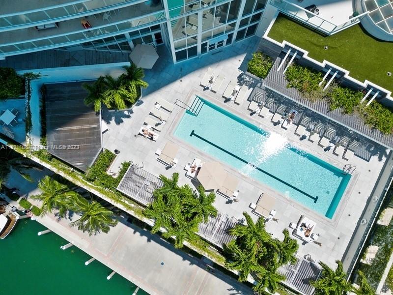 ICON CONDO - Residential