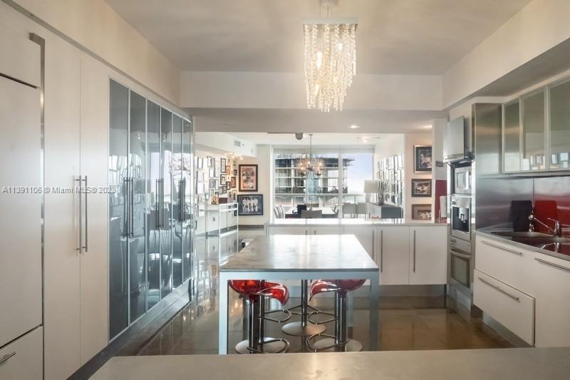 ICON CONDO - Residential