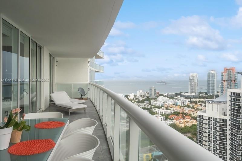 ICON CONDO - Residential