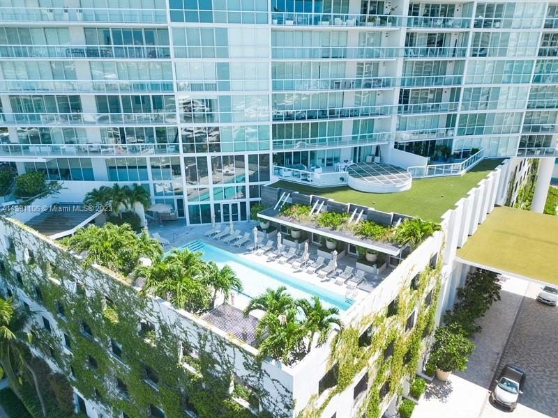 ICON CONDO - Residential