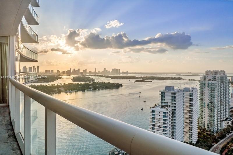 ICON CONDO - Residential