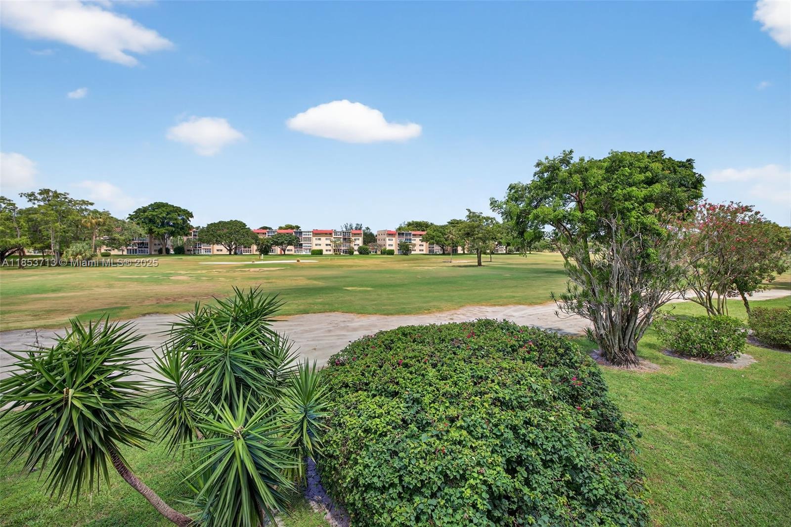 ORIOLE GOLF & TENNIS CLUB - Residential