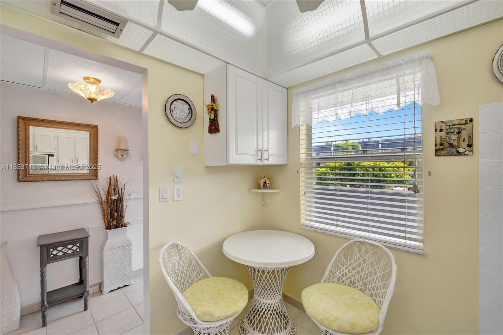 ORIOLE GOLF & TENNIS CLUB - Residential