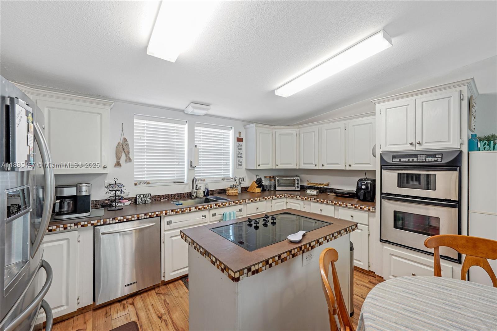 LAKE SURPRISE ESTATES - Residential Lease