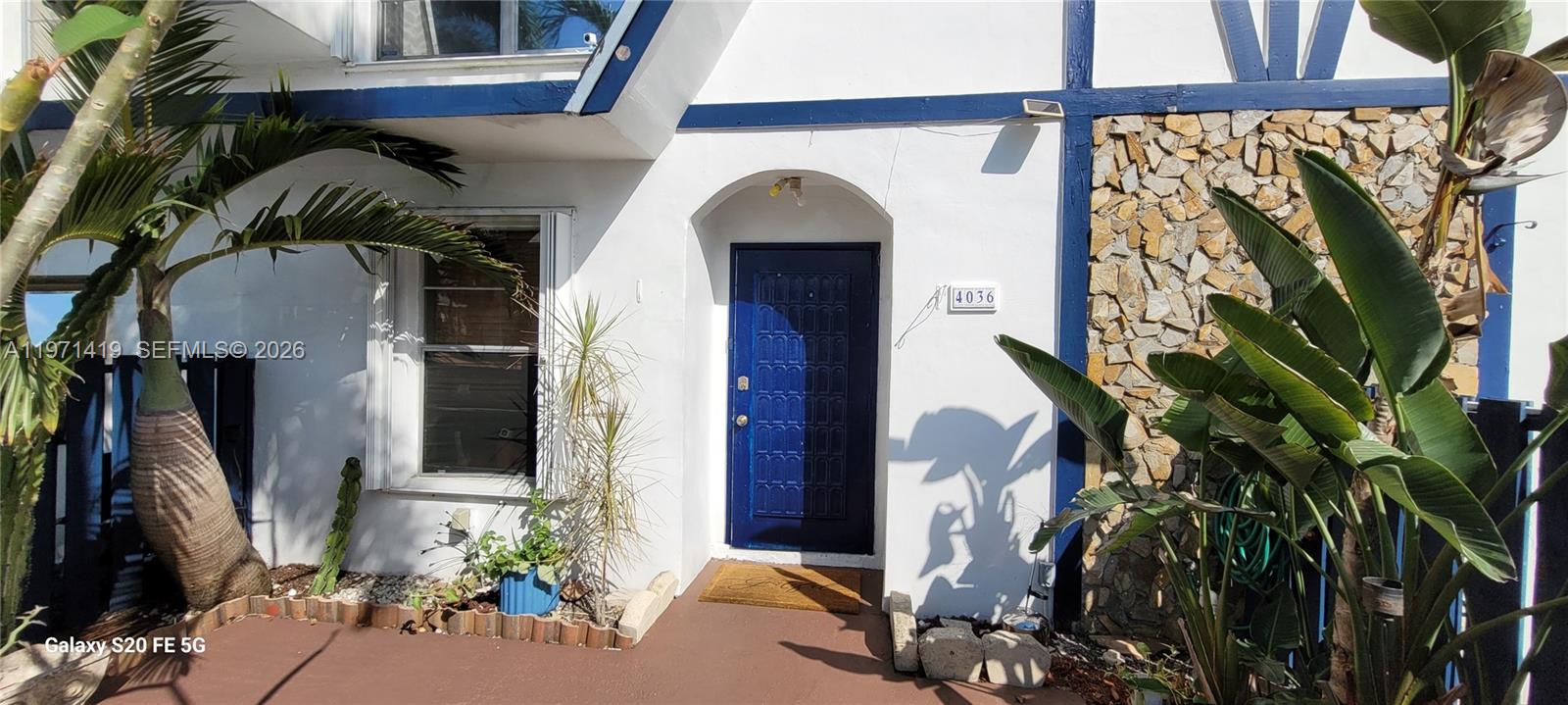 NOVA TOWNHOUSES CONDOMINI - Residential