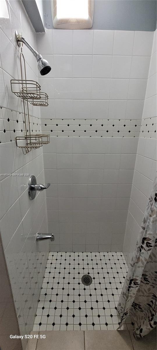 NOVA TOWNHOUSES CONDOMINI - Residential