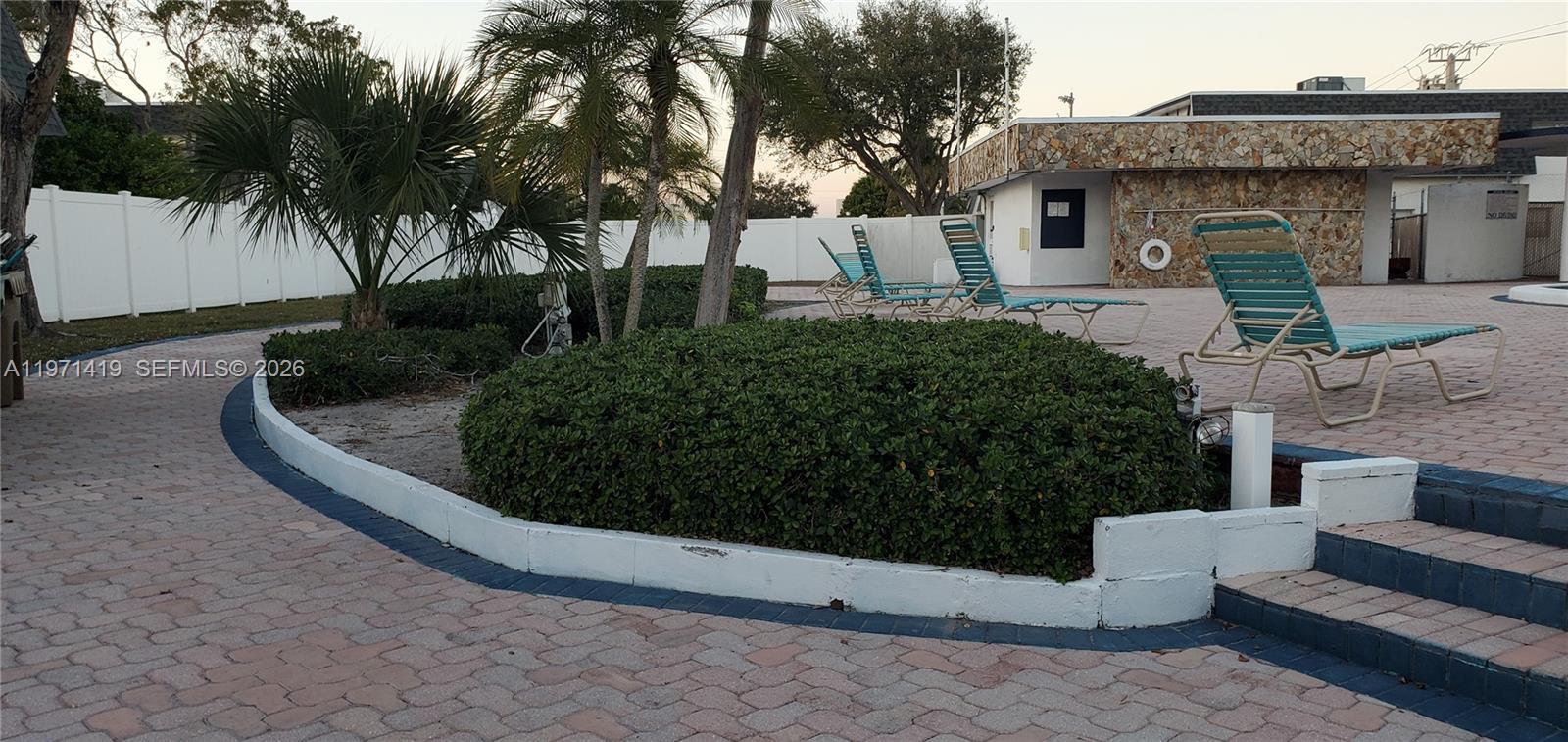 NOVA TOWNHOUSES CONDOMINI - Residential