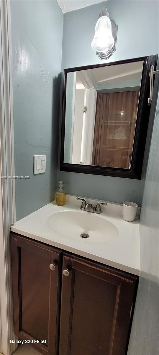 NOVA TOWNHOUSES CONDOMINI - Residential