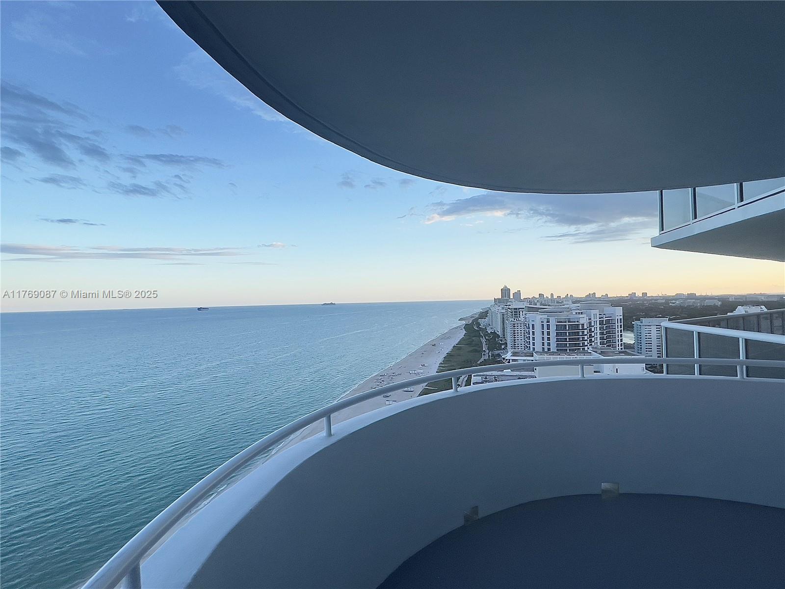 6301 Collins Ave 3001