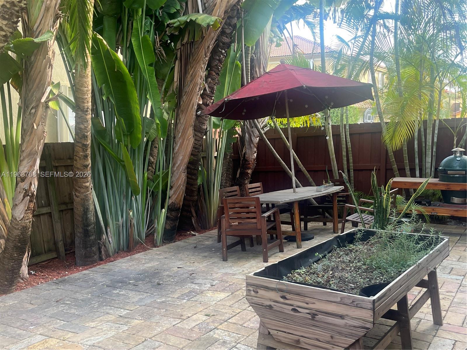 DORAL ISLES NORTH SEC ONE - Residential