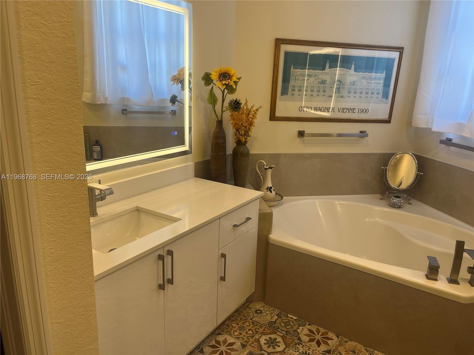 DORAL ISLES NORTH SEC ONE - Residential