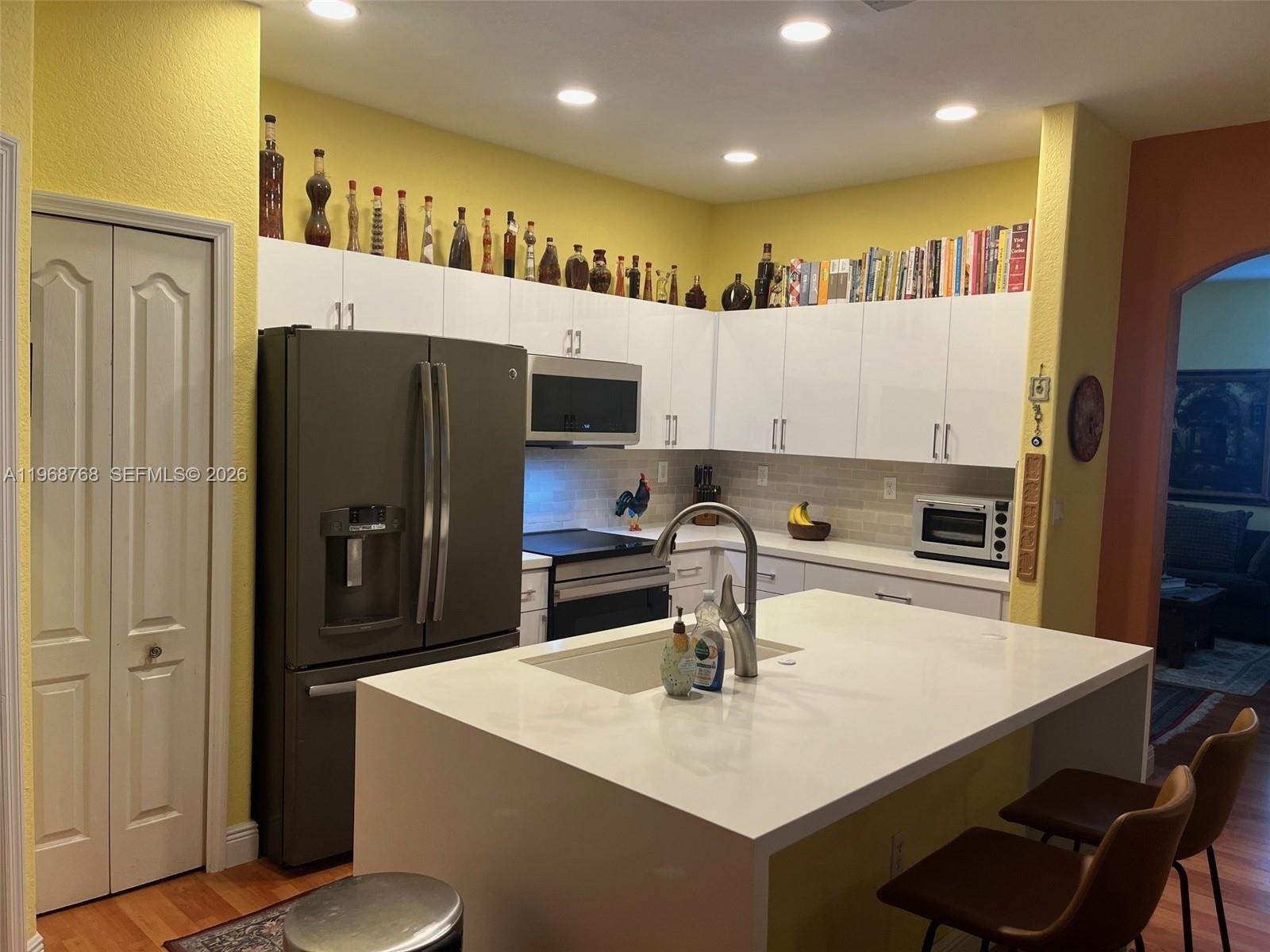 DORAL ISLES NORTH SEC ONE - Residential