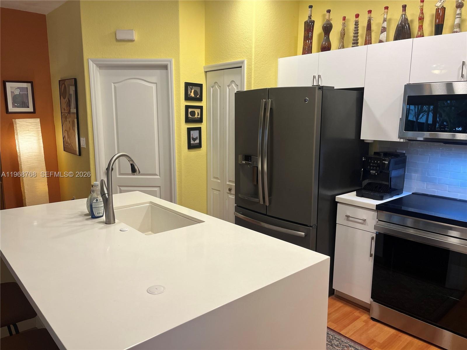 DORAL ISLES NORTH SEC ONE - Residential