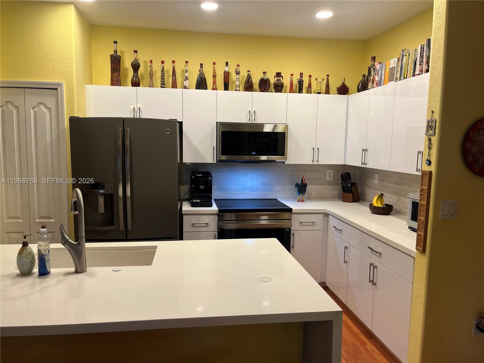 DORAL ISLES NORTH SEC ONE - Residential