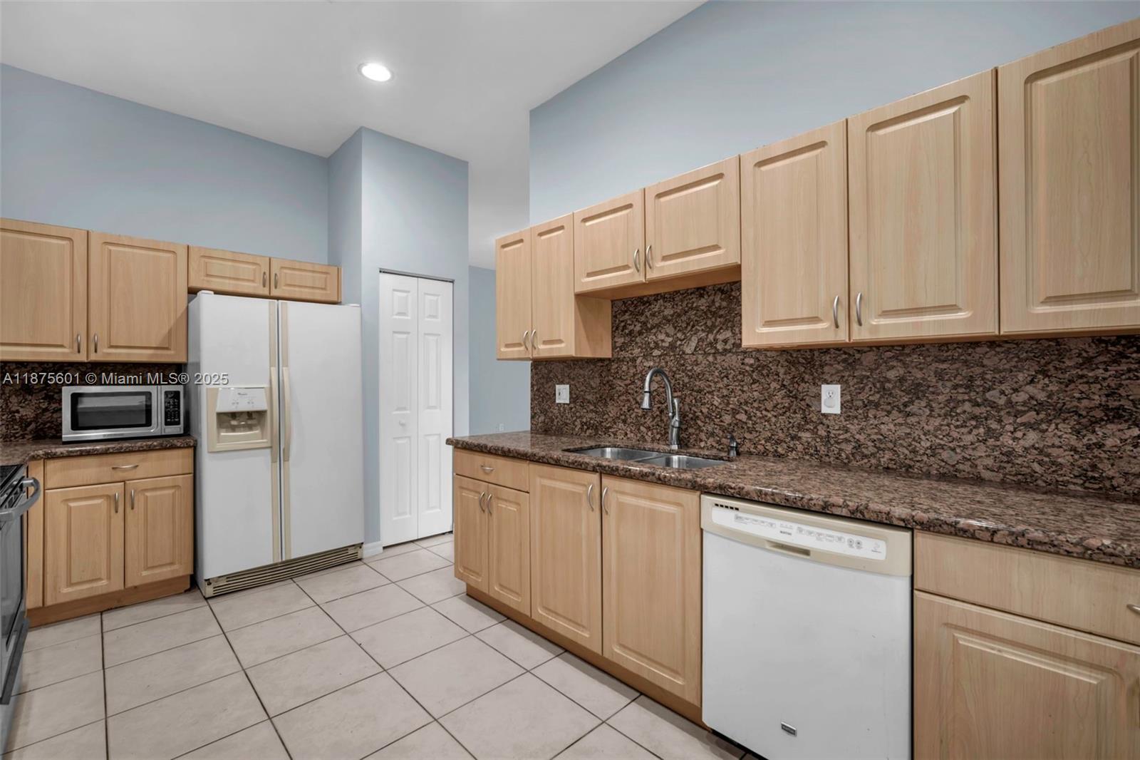 Catalina Bay - Residential