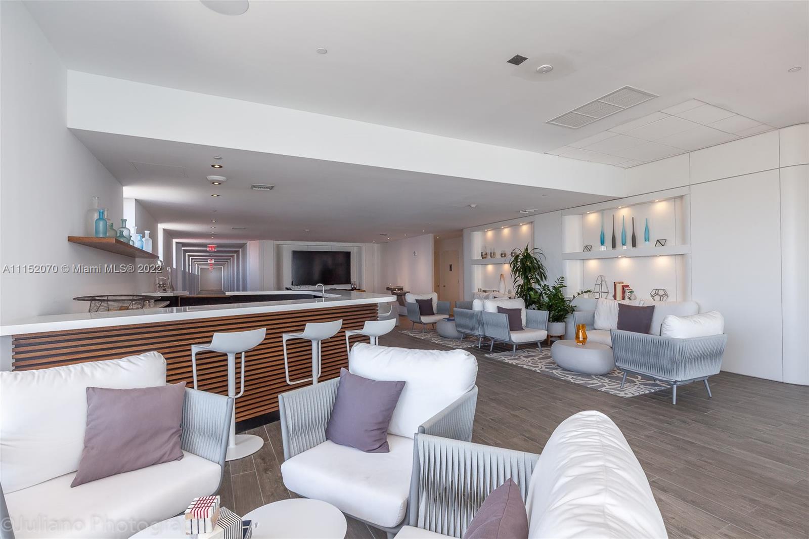 BEACHWALK CONDOMINIUM - Residential