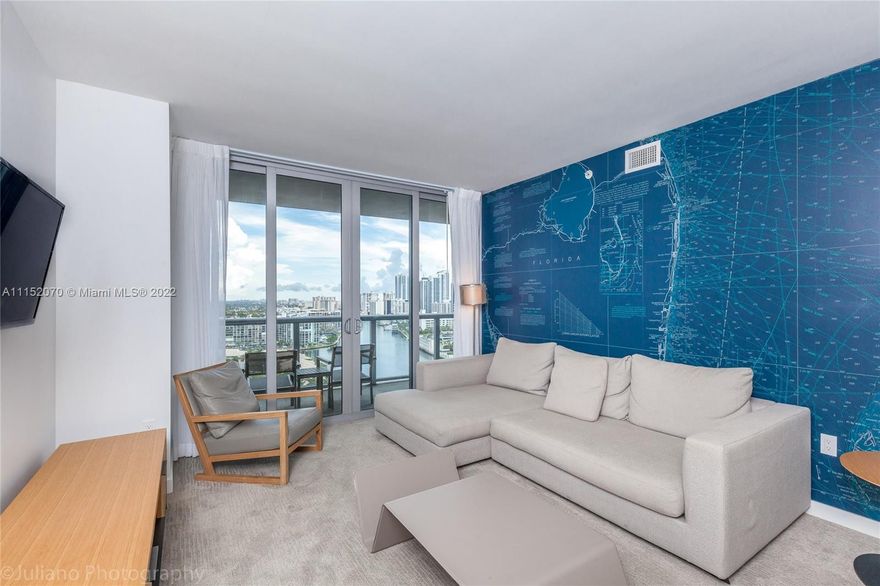 LINK PROPERTY TOUR 3D: ( matterport. com/discover/space/pMAnRFujSZ3 )Amazing profitable Condo-Hotel with a smart floor plan that makes this a unique property being able to divide the property in two, doubling the profitability and also allowing property owners to use one side of the unit while renting the other side. This property can be rented daily, can either be part of the hotel program or self manage renting through AirBnB. (Sqft Per Developer 1,100 Sqft under A/C + 272 Sqft of balcony