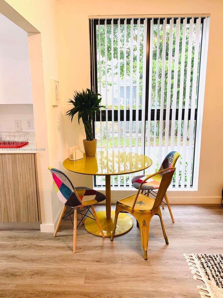 LAWRENCE ESTATE LAND CO - Residential Lease