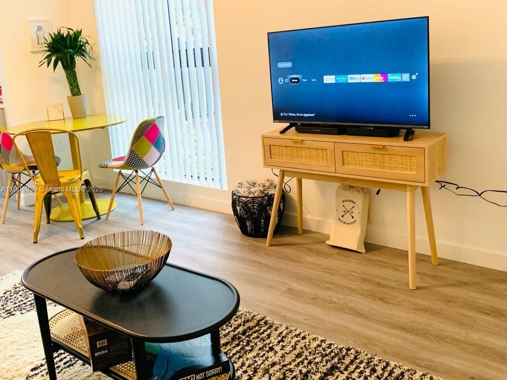 LAWRENCE ESTATE LAND CO - Residential Lease