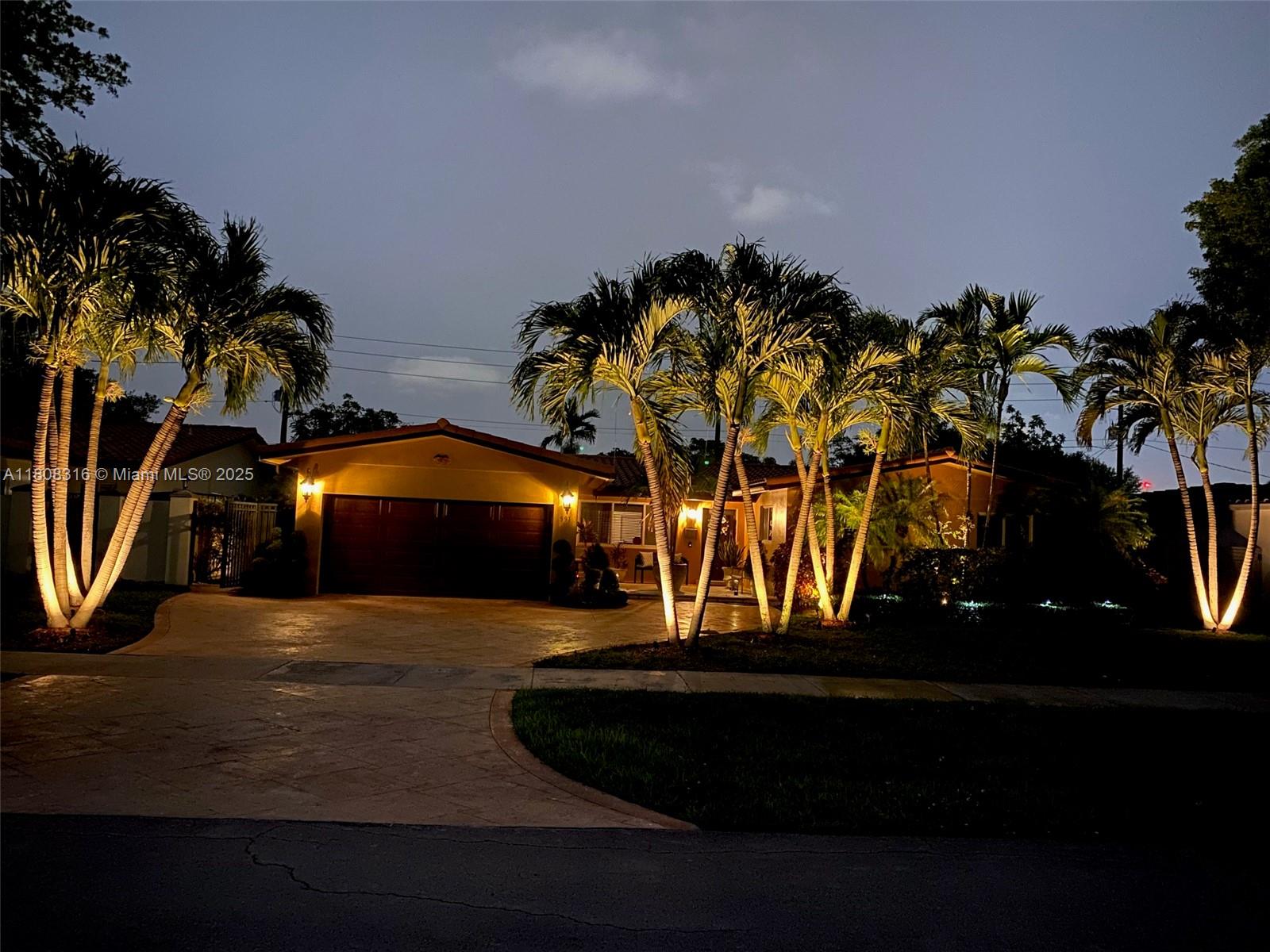 991 Dove Ave