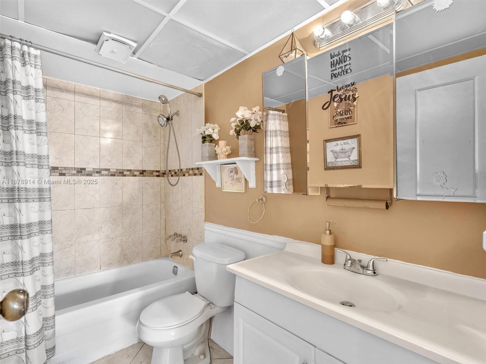 SOMERSET NO 4 CONDO - Residential