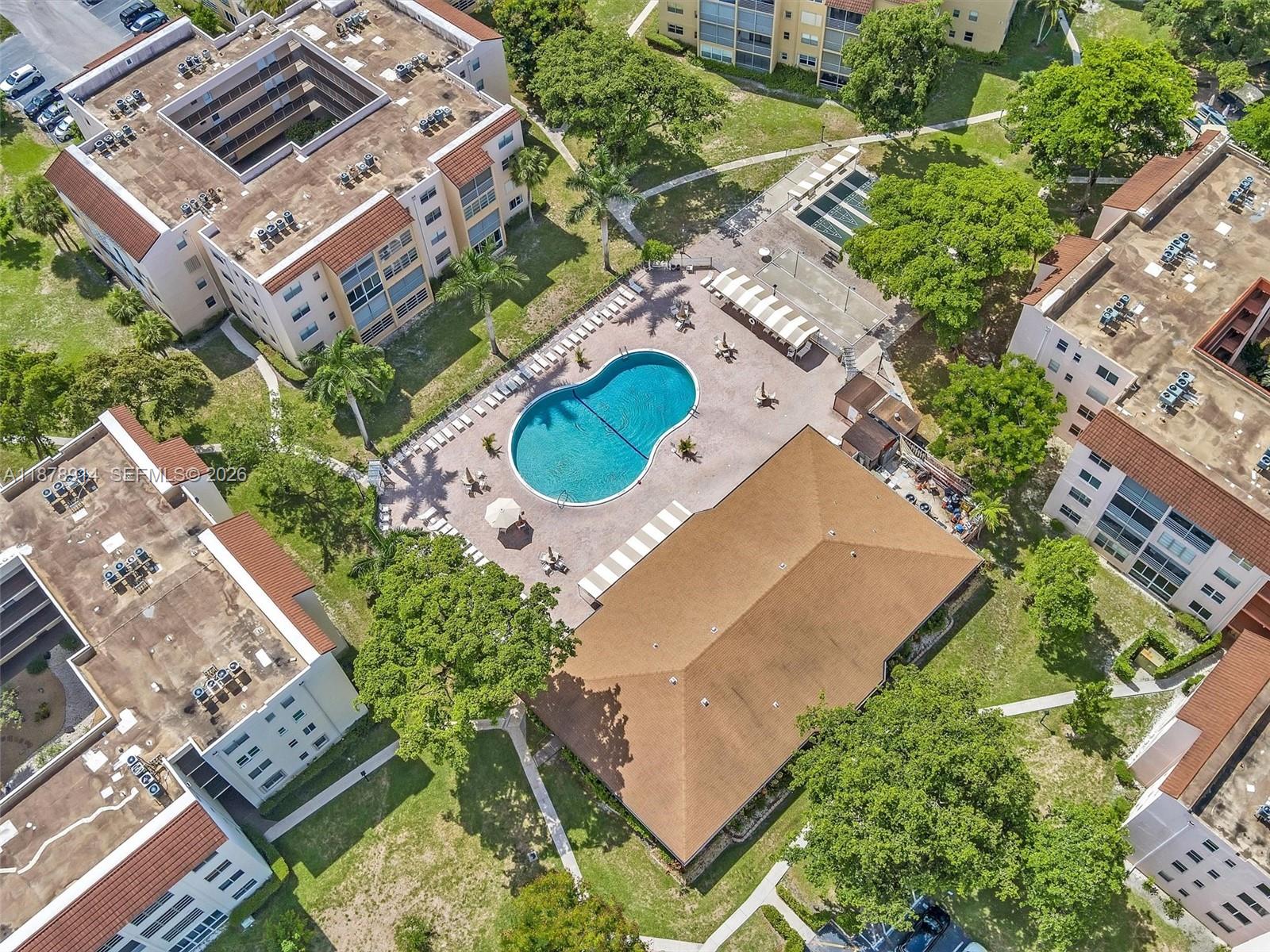 SOMERSET NO 4 CONDO - Residential