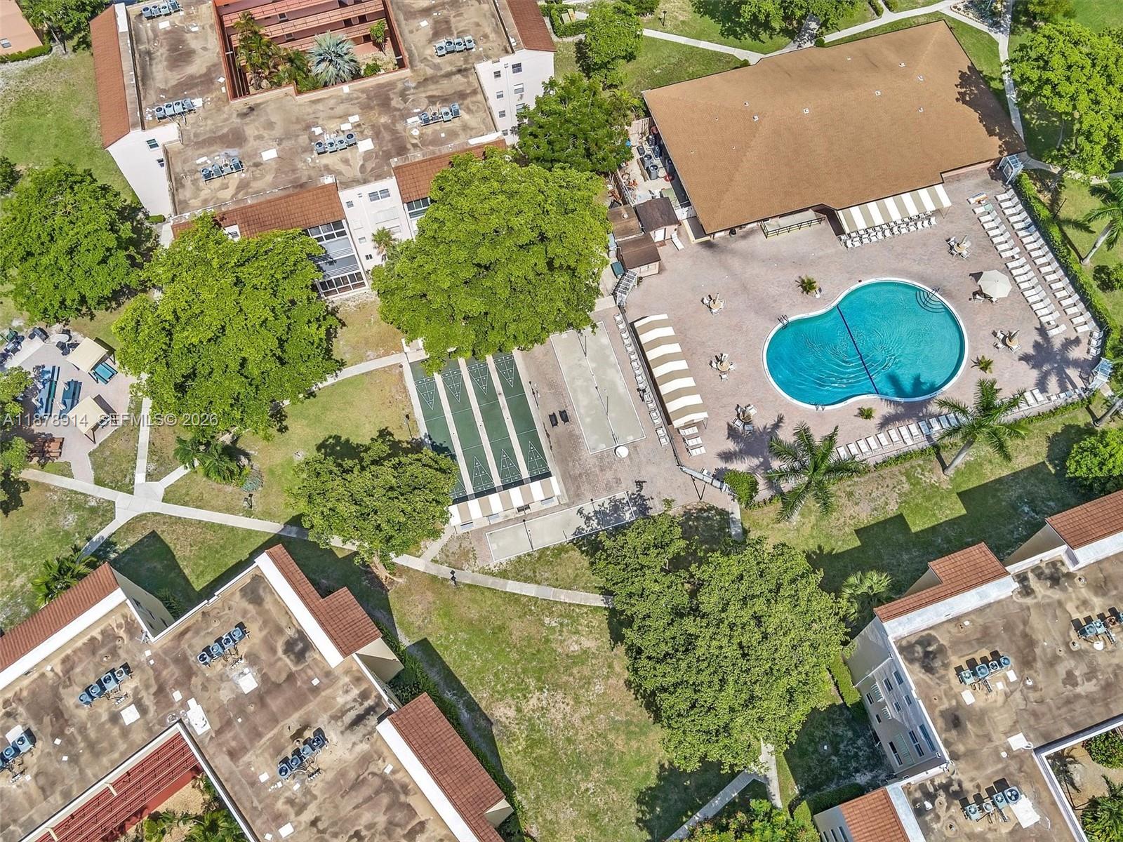 SOMERSET NO 4 CONDO - Residential